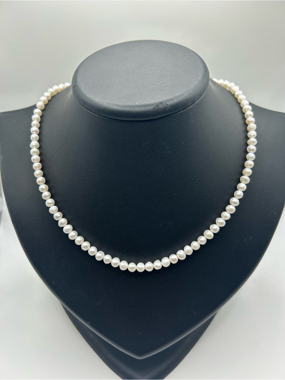 Round 4-5mm fresh water pearl necklace